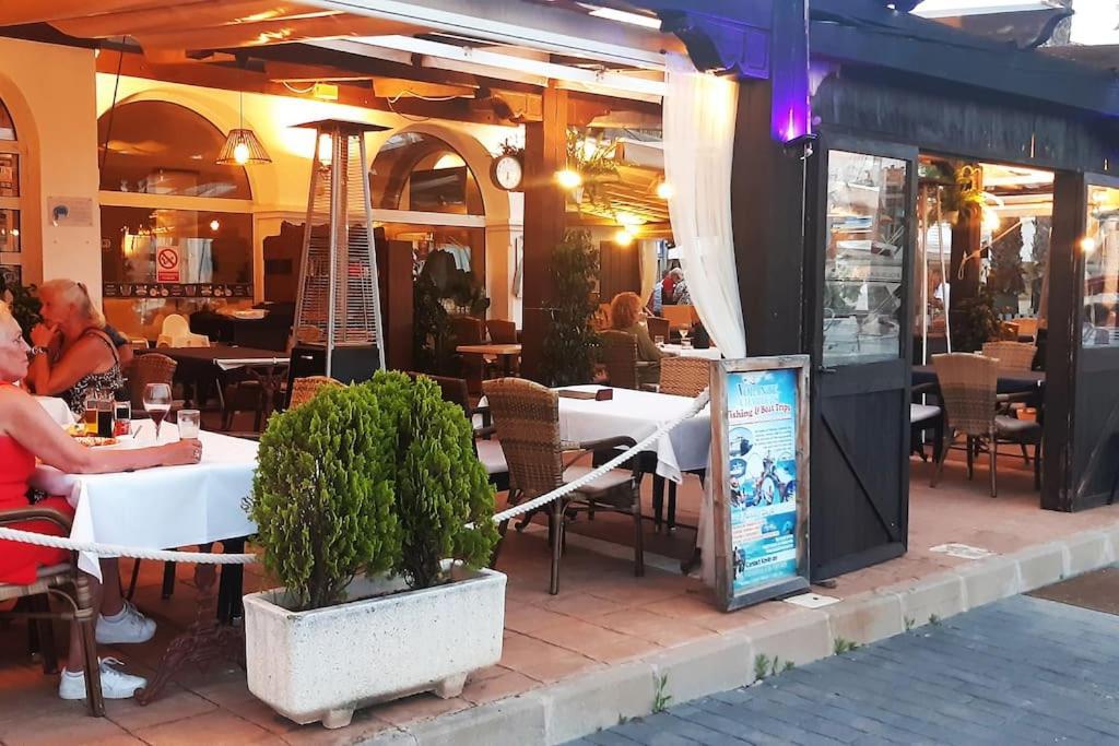 Adventure Harbour Apartment ตอร์เรเวียคา ภายนอก รูปภาพ